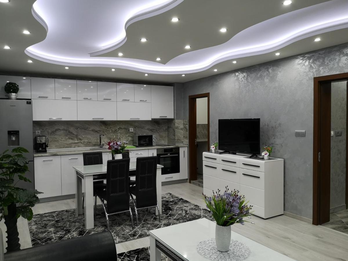 City Apartments - A Brand New Luxury & Comfy 2 Асеновград Екстериор снимка