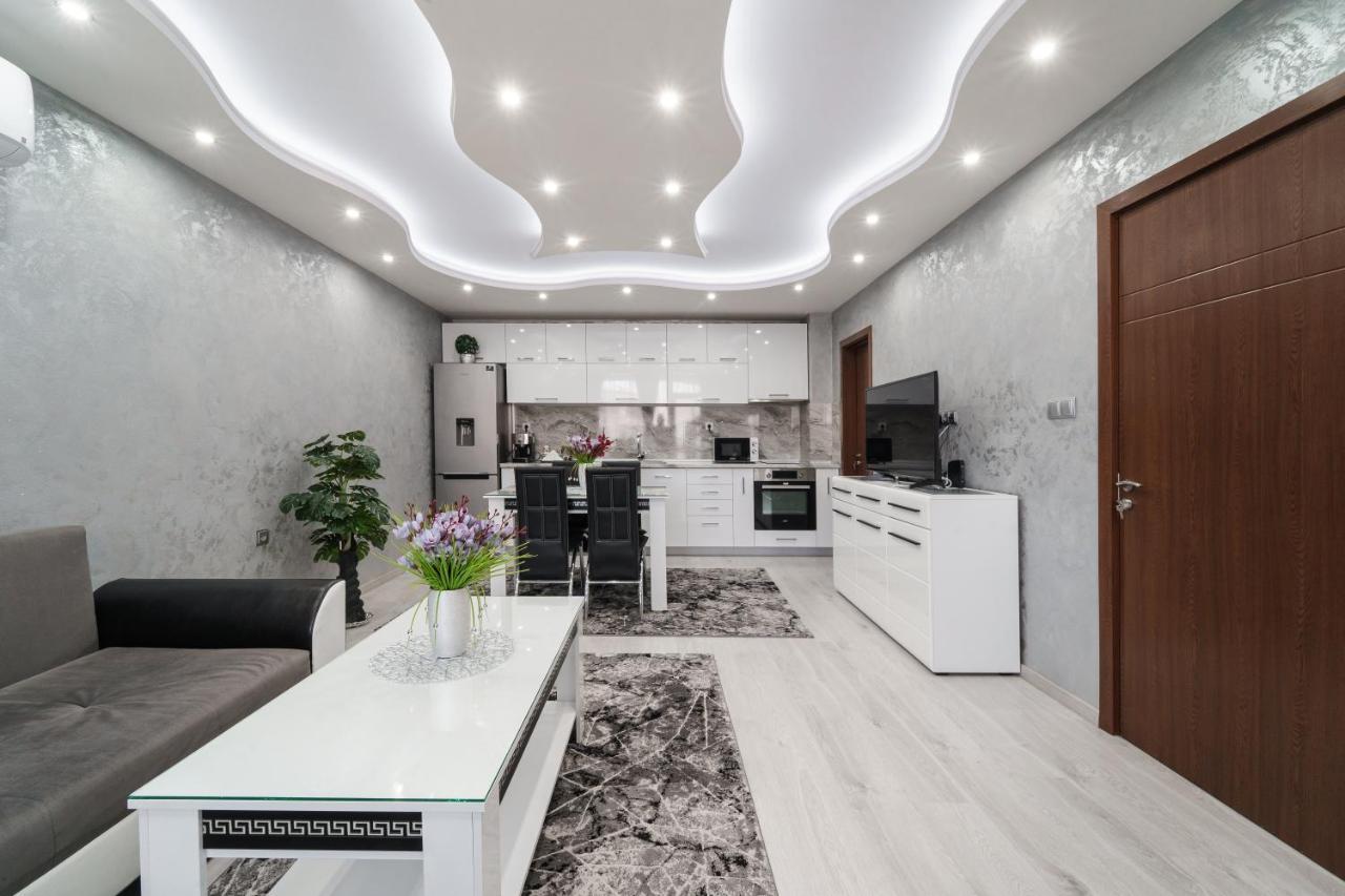 City Apartments - A Brand New Luxury & Comfy 2 Асеновград Екстериор снимка