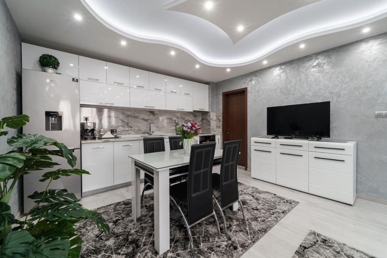 City Apartments - A Brand New Luxury & Comfy 2 Асеновград Екстериор снимка